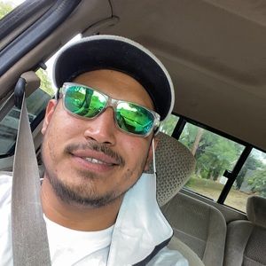 Meet your Posher, Rene jonatan